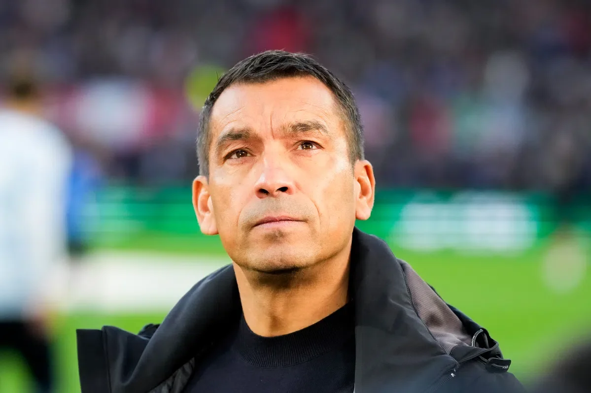 Van Bronckhorst's Optimism Bolstered by Defensive Resilience Despite AZ Pressure
