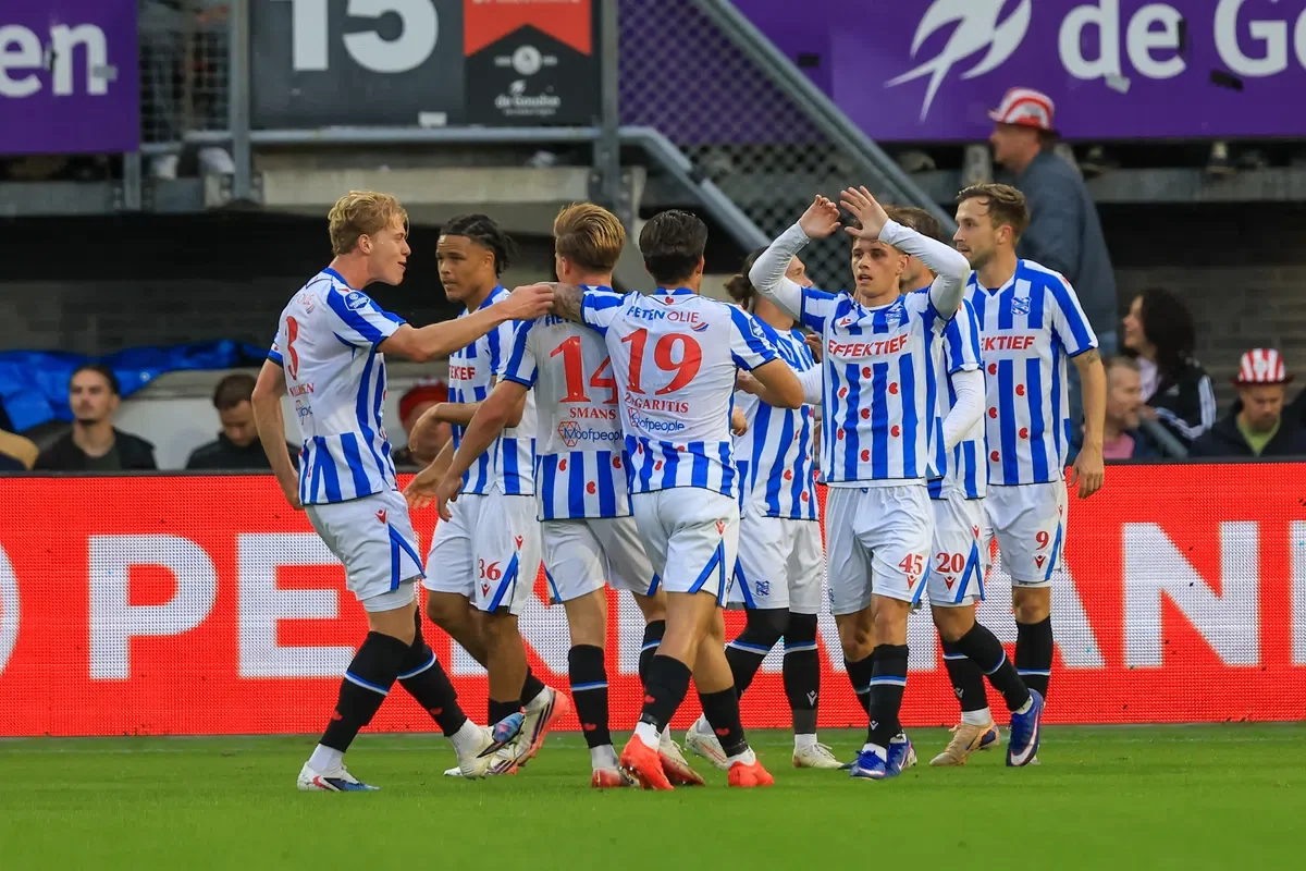 Heerenveen's Midfield Duo Thrives as Smans and Courtens Shine Together