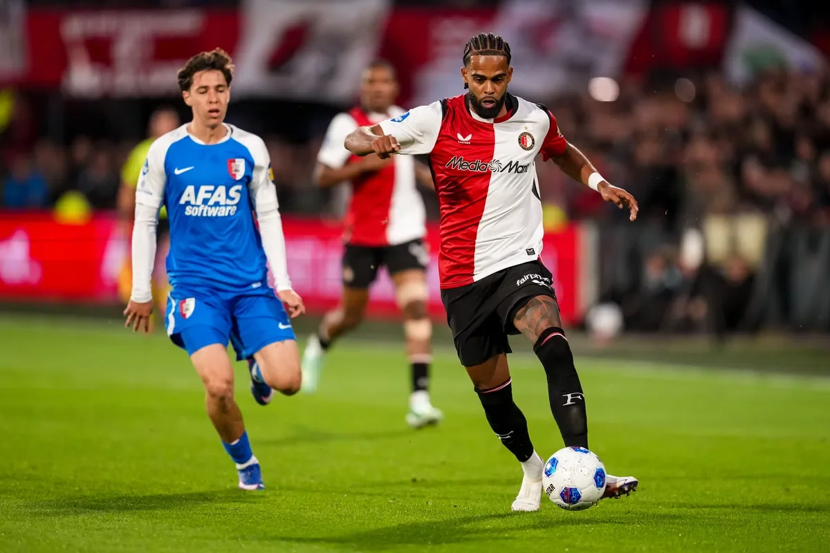 Feyenoord Claims Top Spot After Victory Over AZ in De Kuip