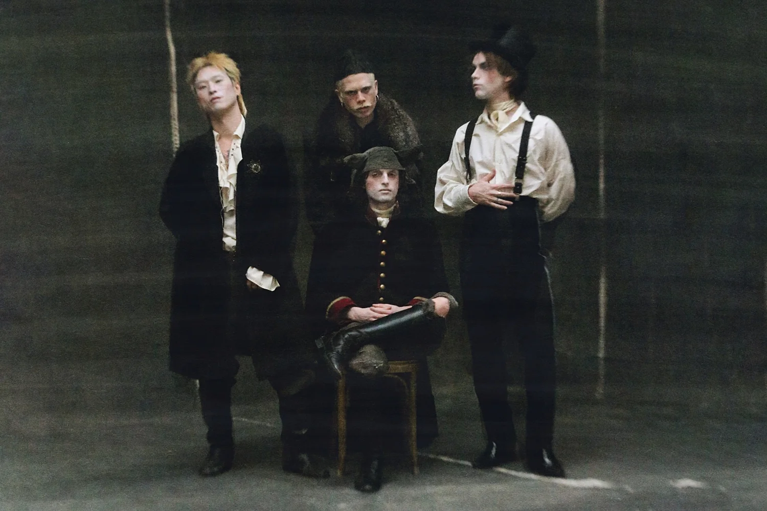 HMLTD Announces New Album 'FANGS' and Single "I Used To Ride In Limousines"
