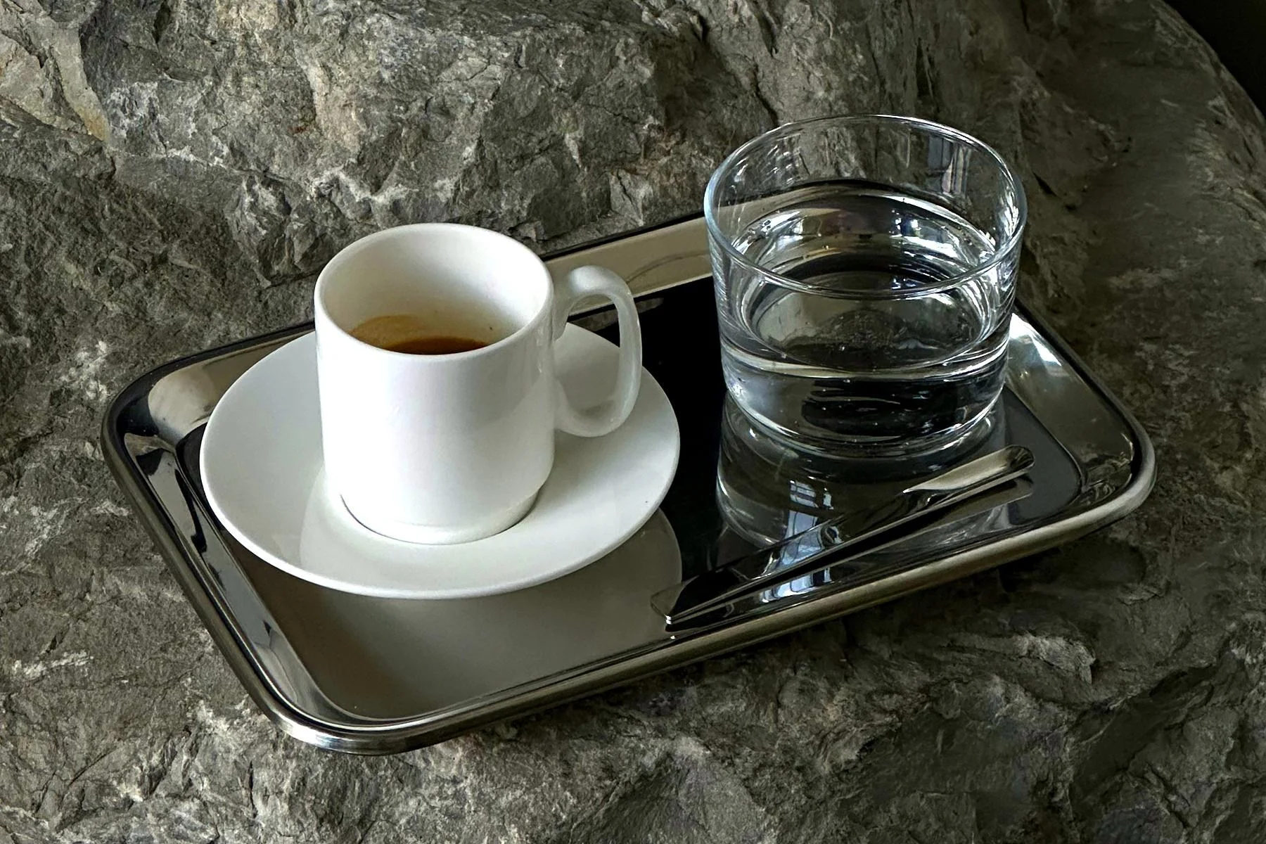 Rock Solid Design: How NYC Restaurants Are Integrating Natural Elements into Their Spaces