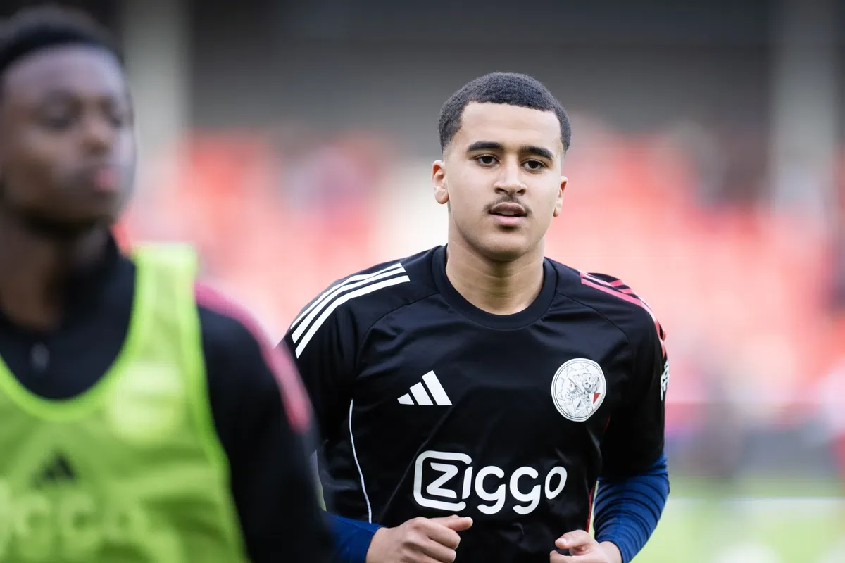 Youthful Star Ouazane Impresses in Debut Match for Morocco